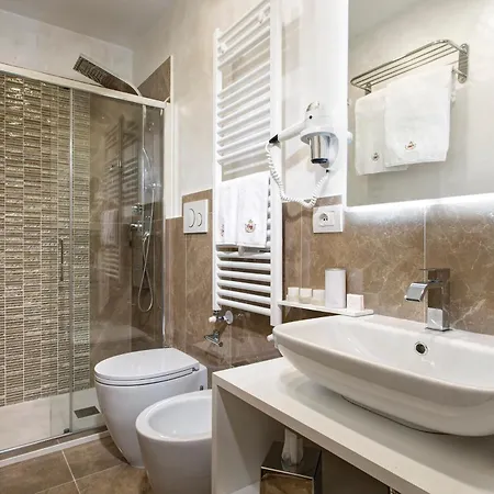 ゲストハウス Relais De L'opera Luxury 4*